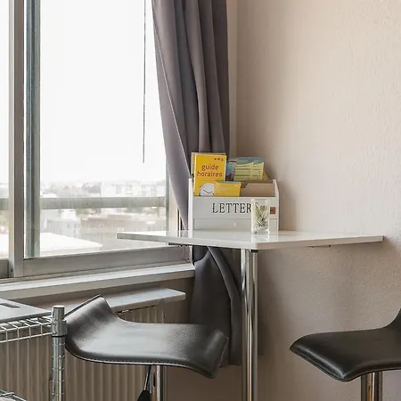 Travel Homes - Le Wilson, Face A La Gare Apartment *